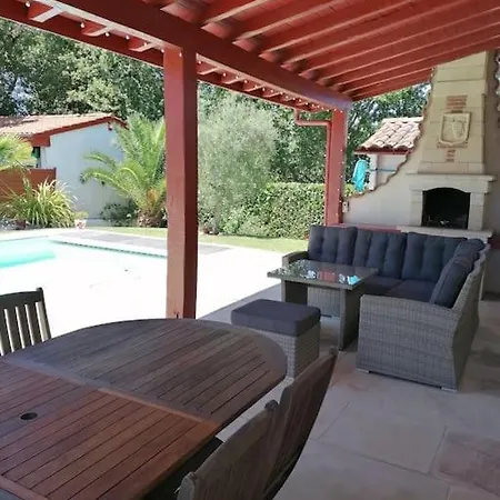 Grande Maison Au Pays Basque Avec Piscine Chauffee Jatxou