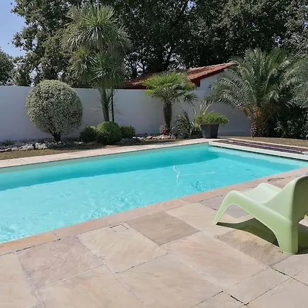 Vakantiehuis Grande Maison Au Pays Basque Avec Piscine Chauffee Jatxou